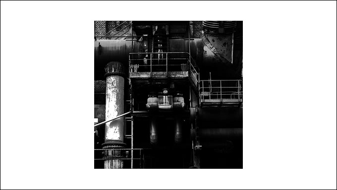 duisburg / fallende neubauten